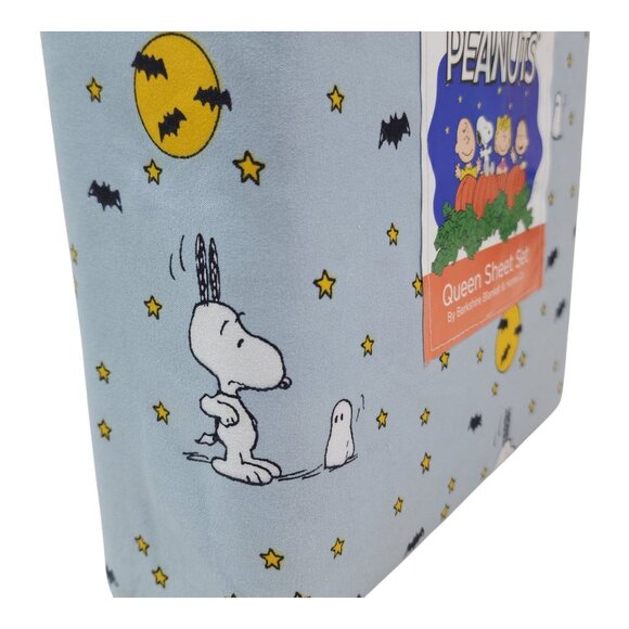Peanuts Snoopy Halloween Fall Queen Sheets By Berkshire Ghosts Bats Stars Blue - Picture 6 of 8